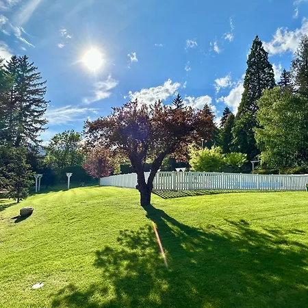 En Enveitg, Montana Park 아파트